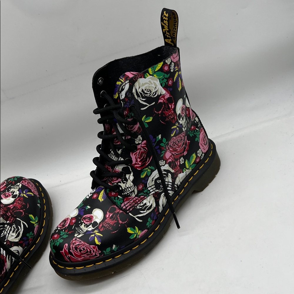 Dr Martens 1460 Pascal Rose Skull Lace Up Ankle Boots Women’s size 7 - Picture 7 of 12